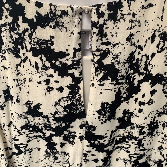 Banana Republic Dress light and flowy - Picture 3 of 5